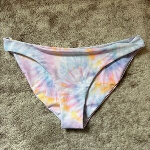 Skatie Cheryl Bottom